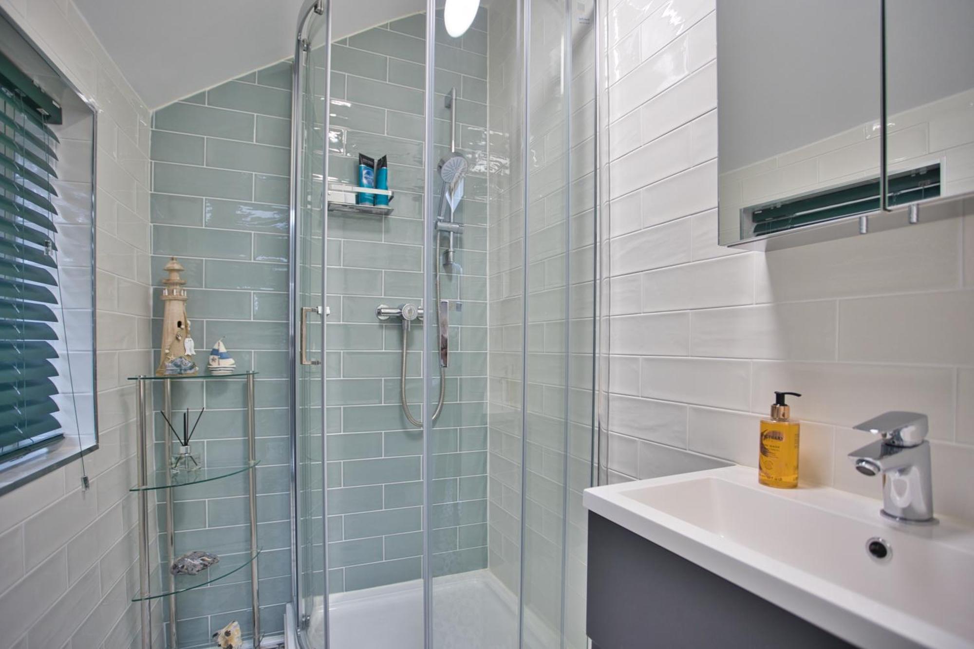 Spacious Seaside Escape In The Heart Of Deal, 4 Mins From The Beach Buitenkant foto