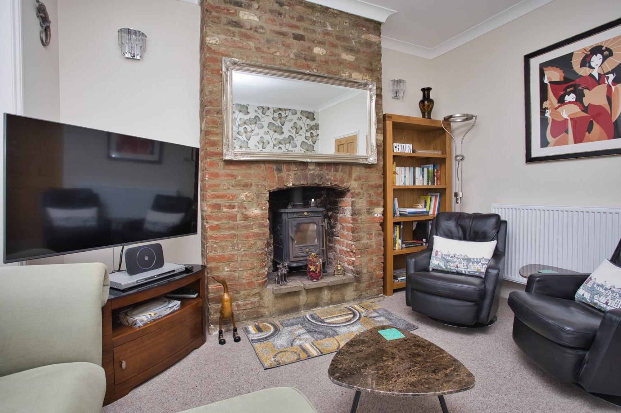 Spacious Seaside Escape In The Heart Of Deal, 4 Mins From The Beach Buitenkant foto