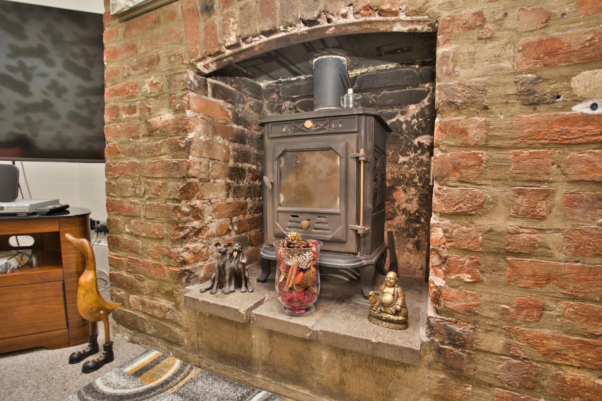 Spacious Seaside Escape In The Heart Of Deal, 4 Mins From The Beach Buitenkant foto